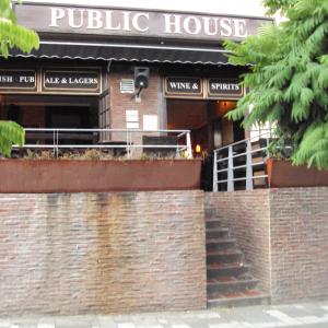 Public House (Laureles)