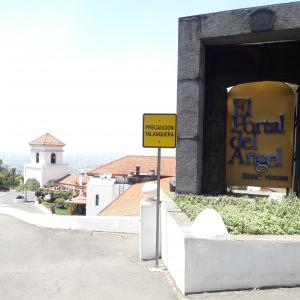 El Portal del Angel (Carretera al Salvador)