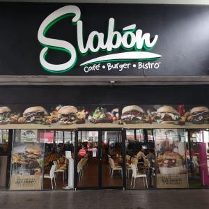 Foto de Slabón Café Bistró (12 de Octubre)