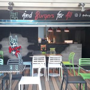 Foto de And Burgers For All